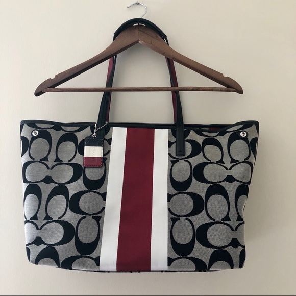 Coach Handbags - Coach Hamptons Weekend Signature Stripe Large Tote